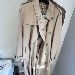 Burberry Long Kensington trench coat